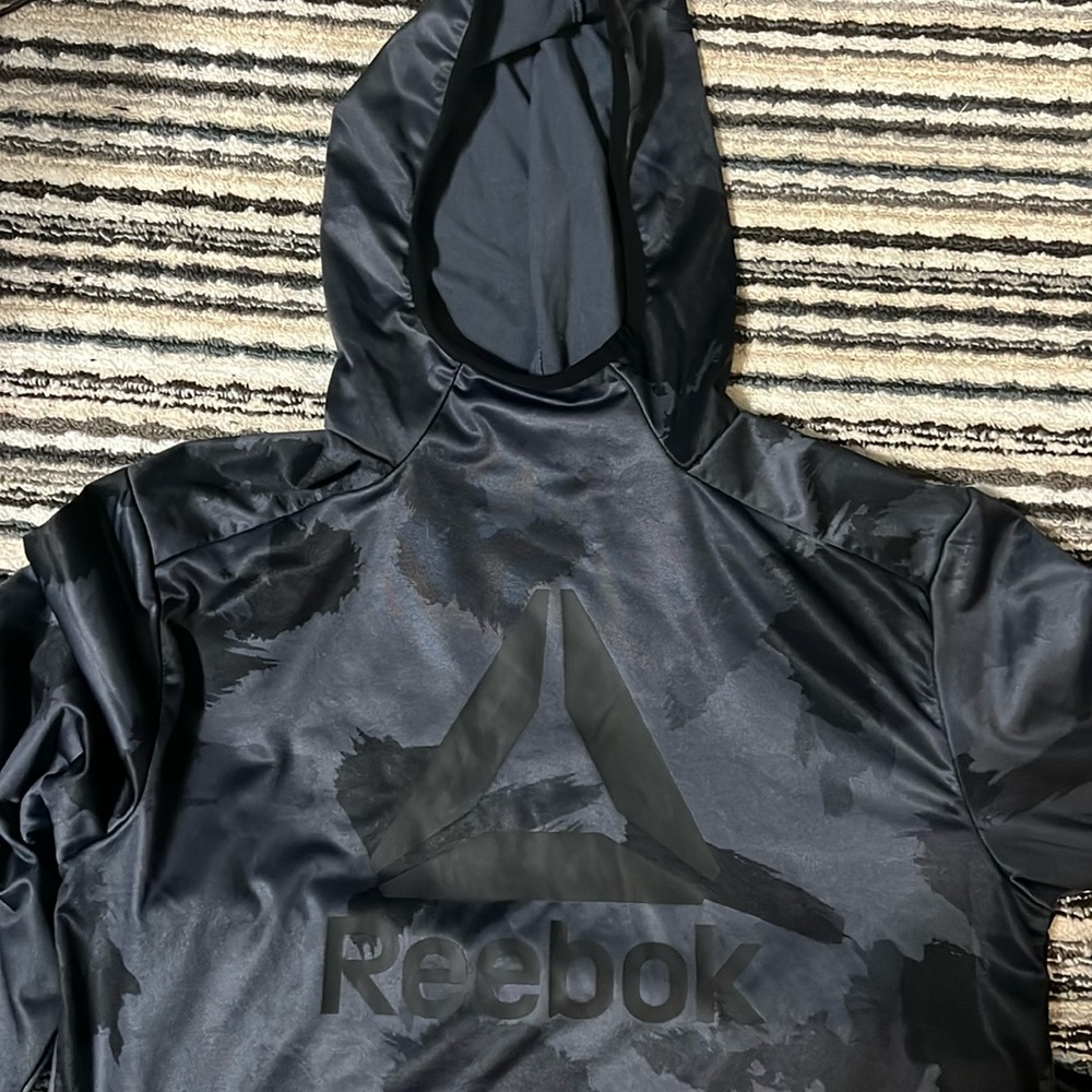 Reebok men’s size small black sweatshirt